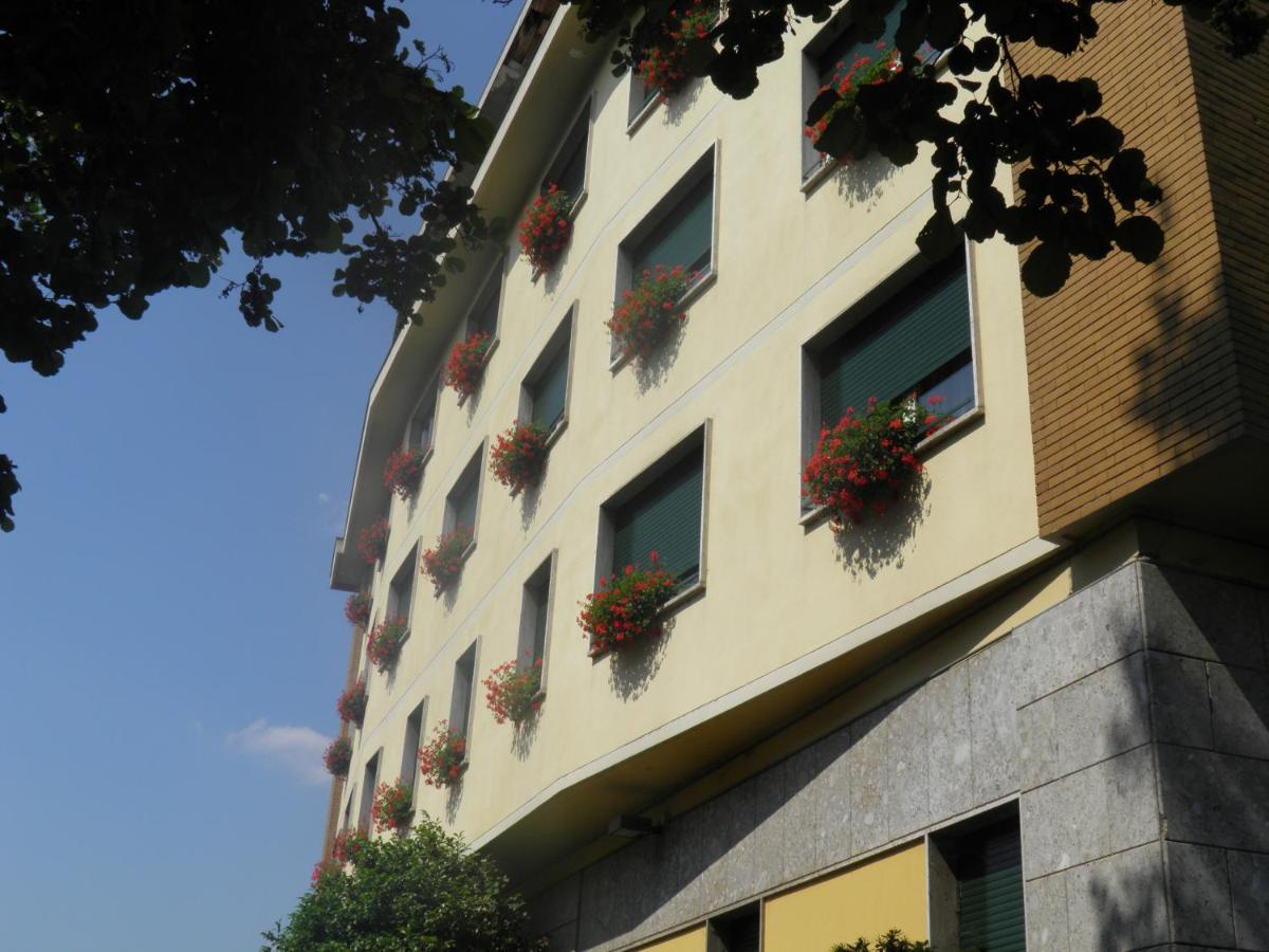Hotel Ramoverde بورجومانارو المظهر الخارجي الصورة